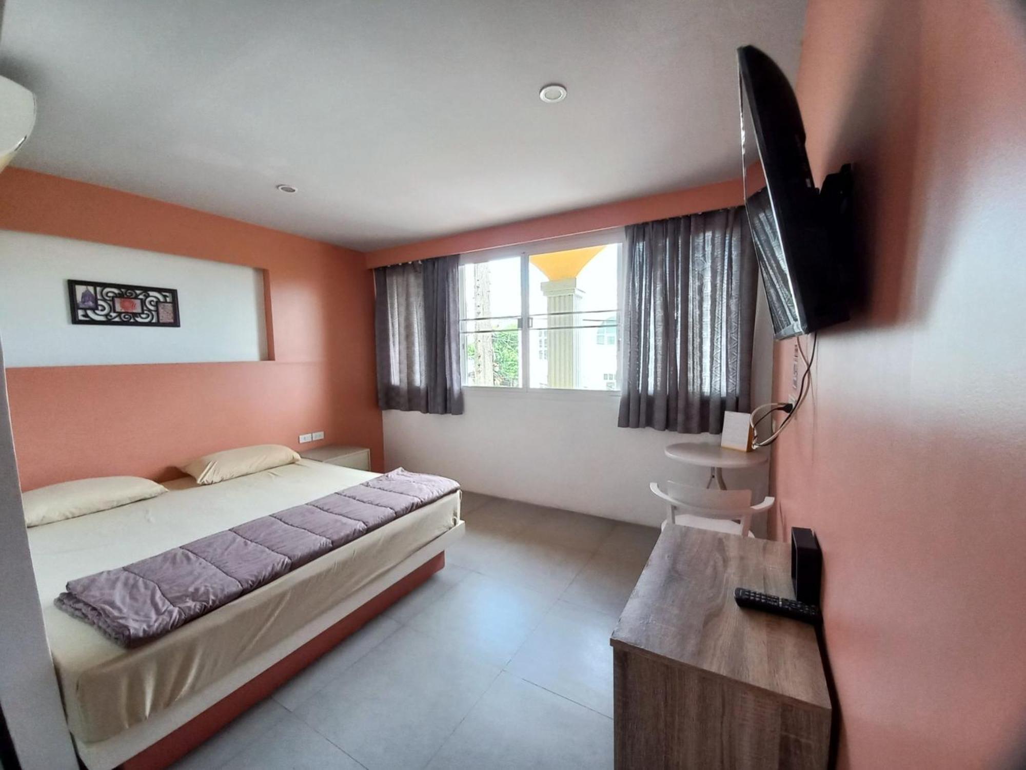 In Phuket House Hotel Kültér fotó
