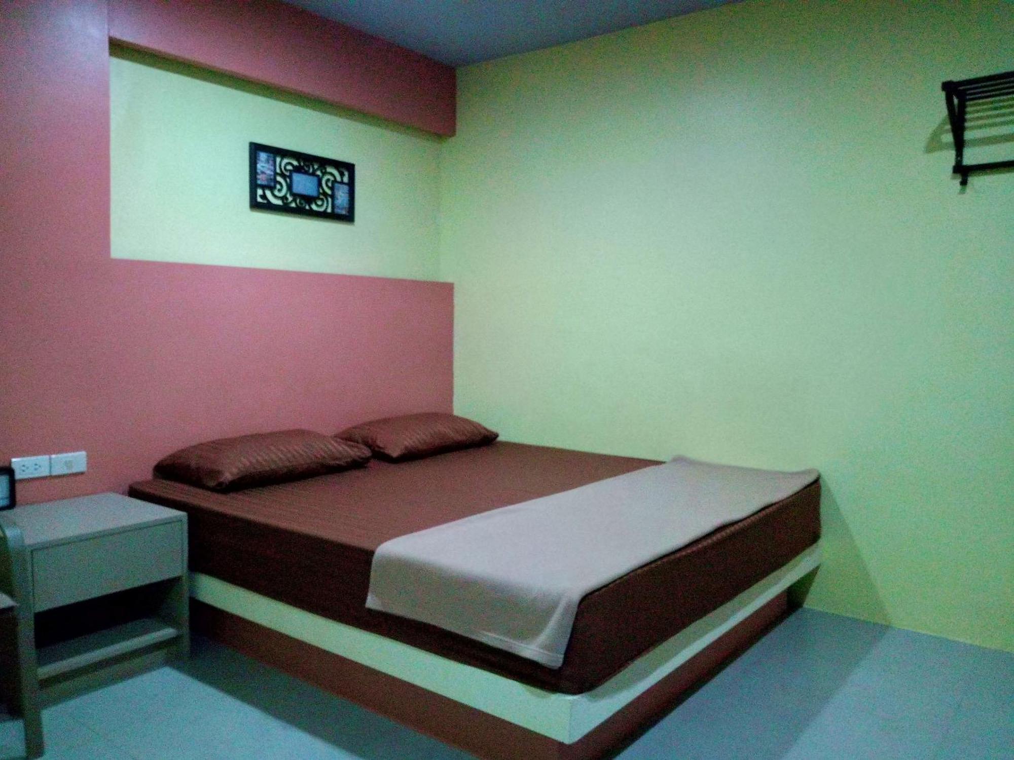 In Phuket House Hotel Kültér fotó