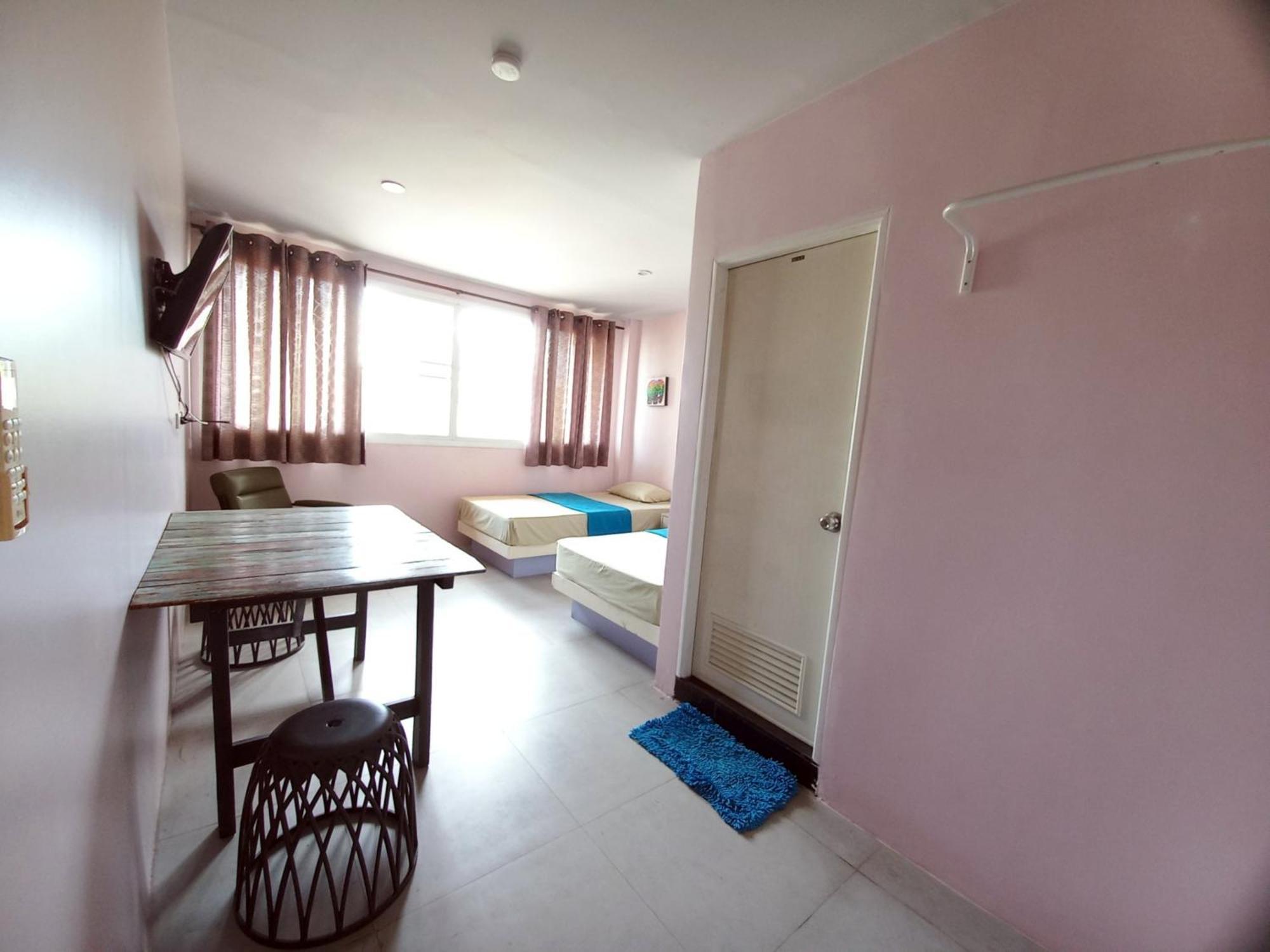 In Phuket House Hotel Kültér fotó
