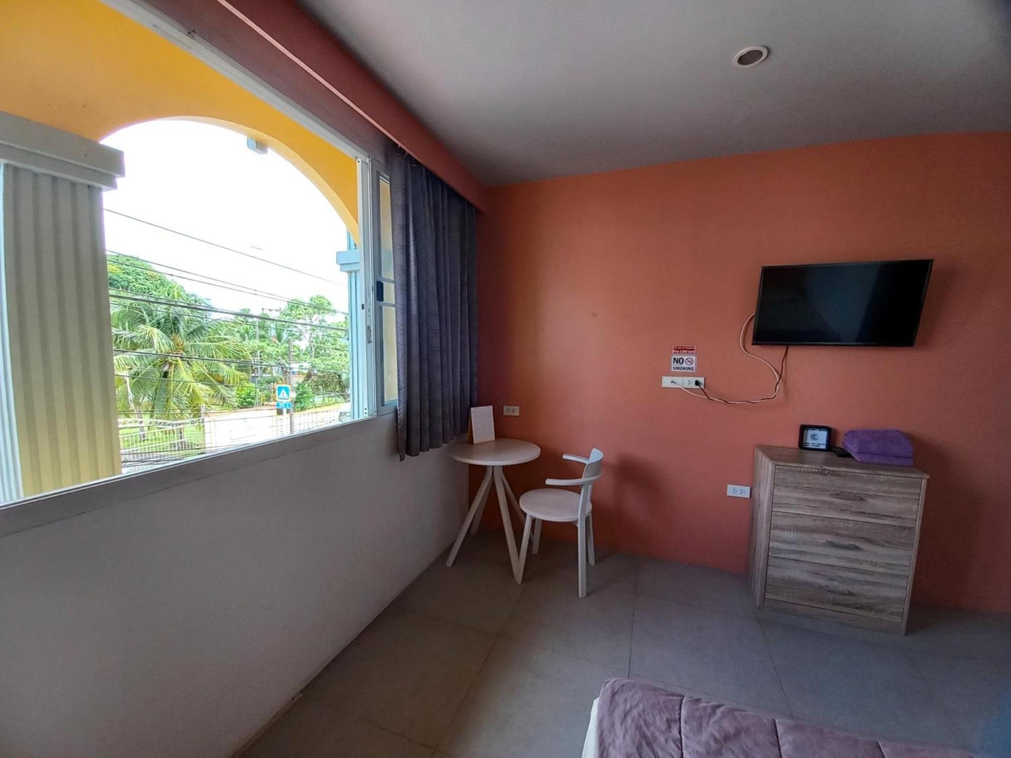 In Phuket House Hotel Kültér fotó
