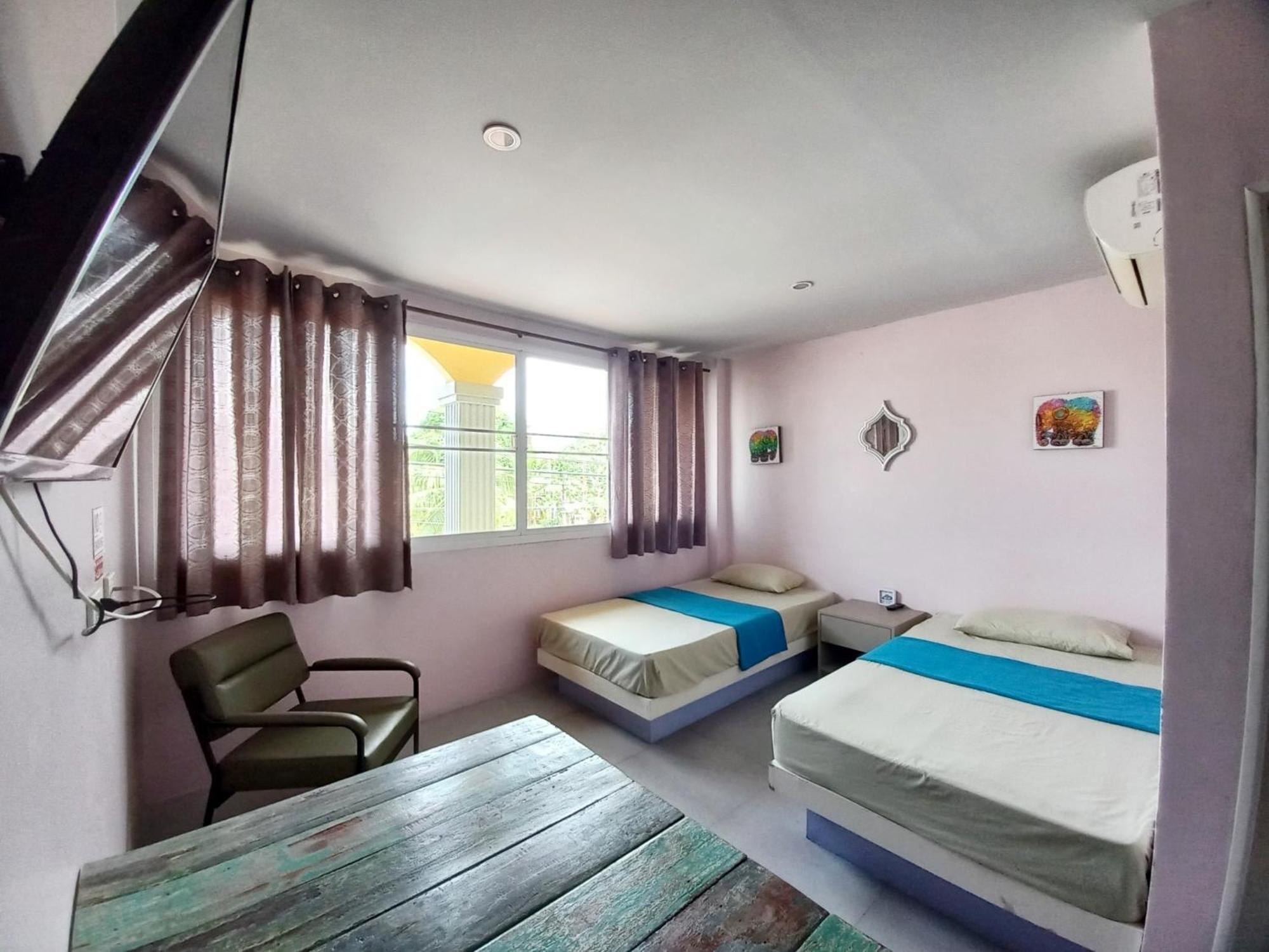 In Phuket House Hotel Kültér fotó