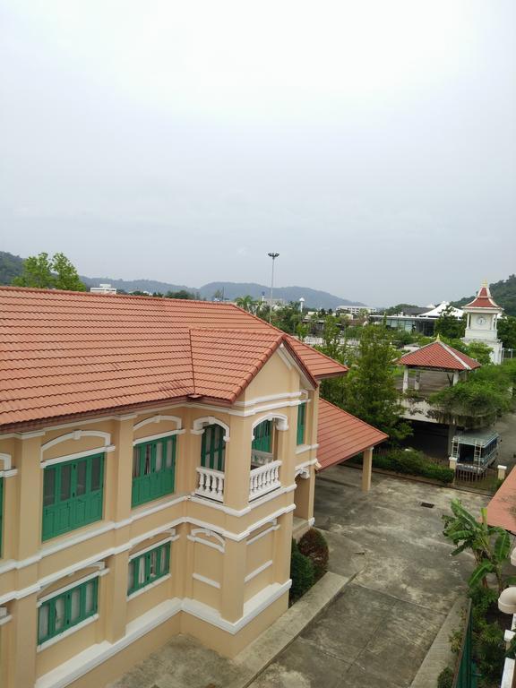 In Phuket House Hotel Kültér fotó